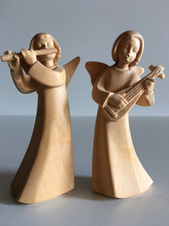Engel modern musizierend