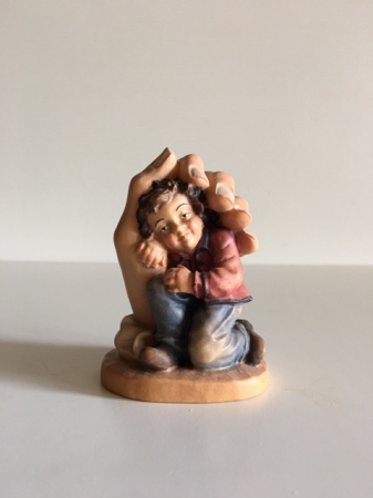 Schützende Hand Bub