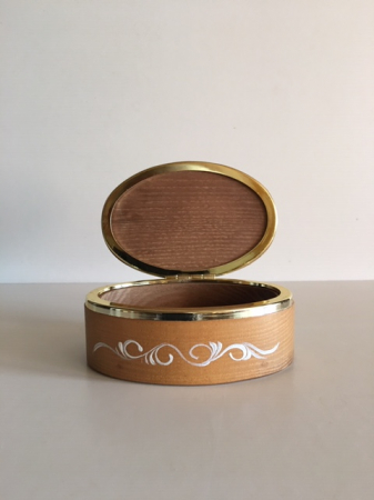 Schmuckdose oval