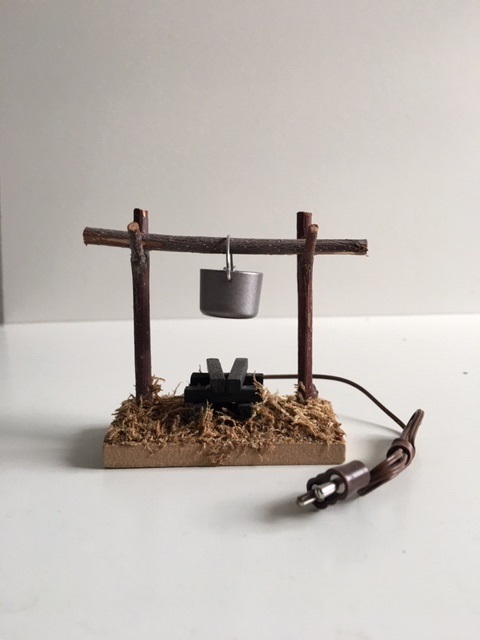 Lagerfeuer mit LED Birne 3,5 V