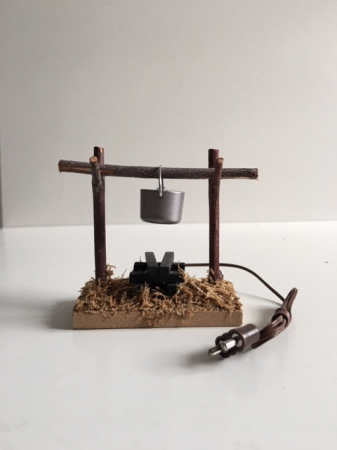 Lagerfeuer mit LED Birne 3,5 V