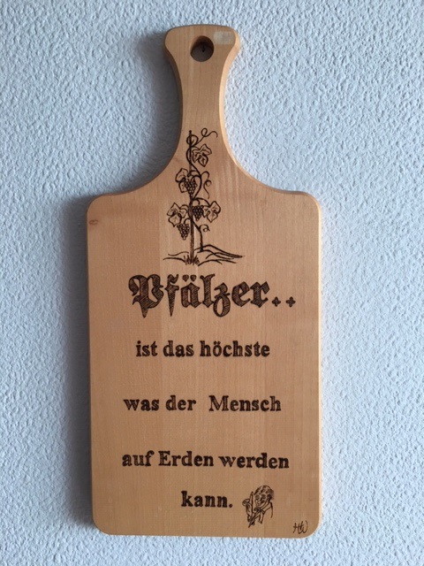 Küchenbrett mit eingebranntem Text