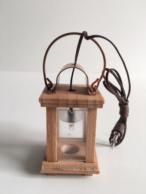 Holzlaterne mit LED Birne