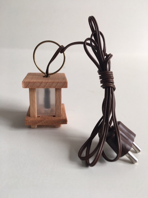 Holzlaterne mit LED Birne