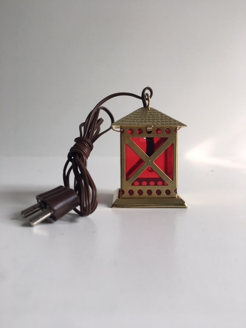 Metalllaterne mit LED Birne