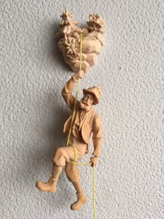 Abseiler mit Fels