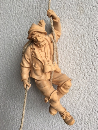 Abseilender Jäger